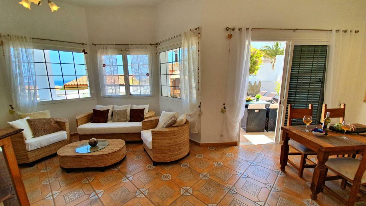 Ferienhaus Casa Blanca - Tarajalejo - Glasfaserinternet - Meerblick Экстерьер фото